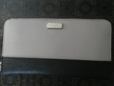 Kate Spade New York Women  s Zip- Around Gray/Black Leather Wallet Size Large