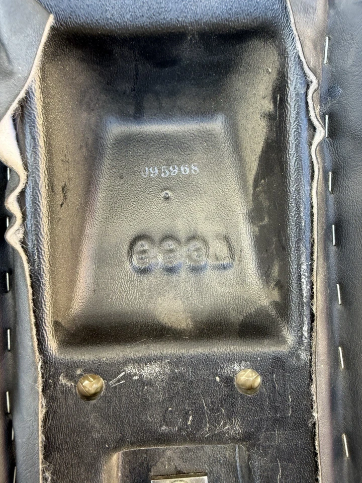 Harley-Davidson Passenger Seat with Backrest & Luggage Rack – Genuine HD - Image 3 of 4