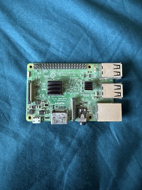 Raspberry Pi 3 Model B+ 1.4GHz 1GB RAM Single-Board Computer