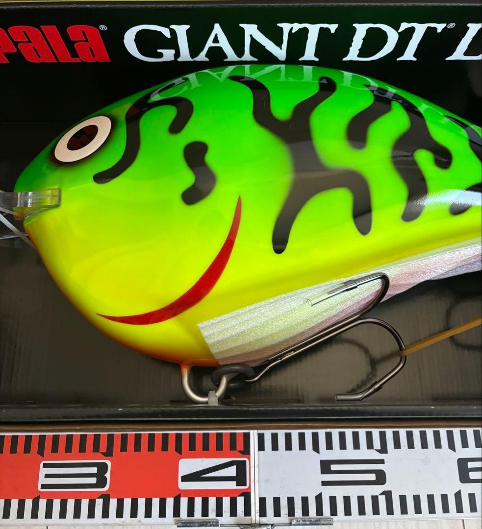 Rapala Giant Lure 75cm Fire Tiger Finishing Giant DT Display Prop for Man Cave - Image 3