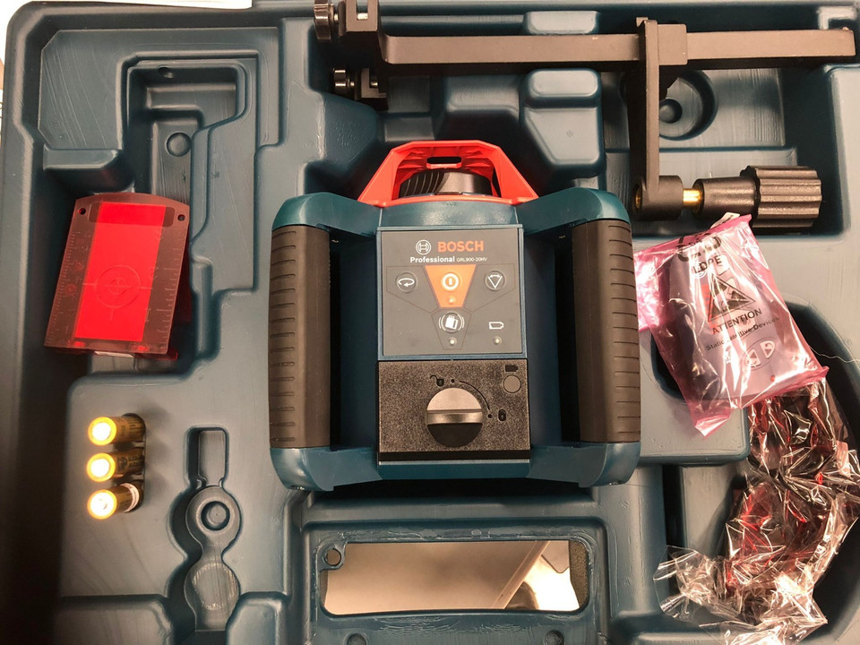 Bosch GRL900-20HVK Self-Levelling Horizontal/Vertical Rotary Laser Kit