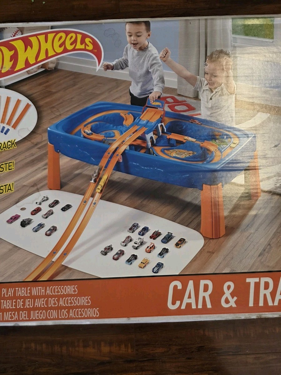 Step 2 Hot Wheels Car & Track 47”x26”x16