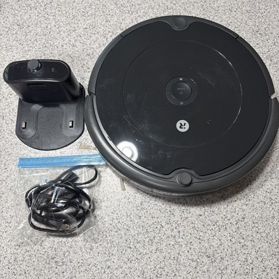 iRobot Roomba 694 Wi-Fi Connect Vacuum Cleaner With Charging Dock  & Power cord
