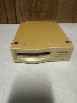 Fujitsu DynaMO 640 MO Disk Drive External Magneto Optical Drive M2513S2A Unted