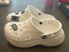 White Crocs Baya Womens Size 7 Slip On Platform Shoes Platform Clogs With/Charms