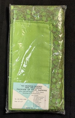 Vintage Set of 4 Lime Green Cloth Napkins Lace Edge 17  MCM Retro NOS