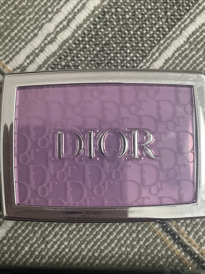 DIOR *NEW* 3 Piece-makeup-Black Mascara, Rosy Glow Blush 063 & Lip Glow 007 - Image 3 of 4