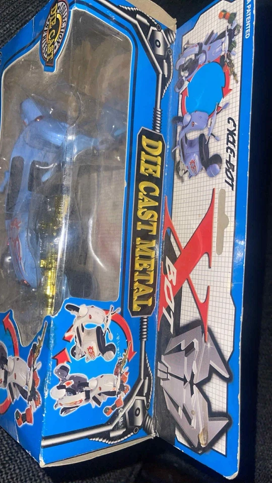 VESPA TRANSFORMER SCOOTER 1990 DE COLECCIÓN “CYCLE-BOT” JUGUETE FUNDIDO A PRESIÓN NUEVO SELLADO ¡¡RARO!!! Foto 4 de 4