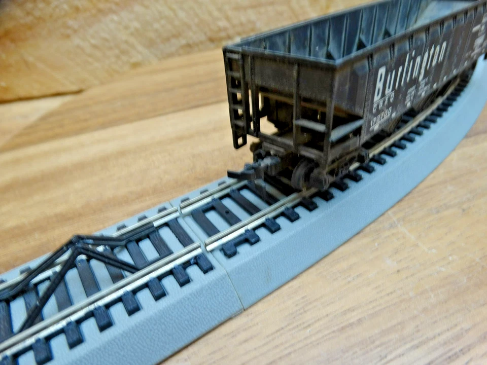 Tolva cuádruple ROCO HO escala 40' Burlington CB&Q 172700 Foto 4 de 4