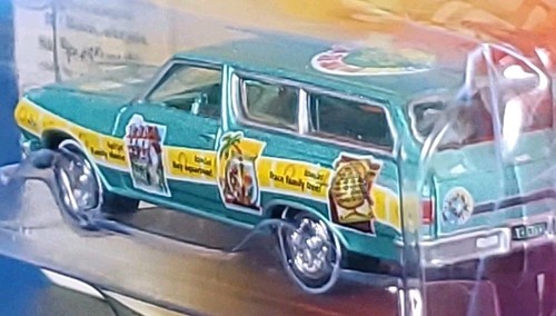 Chevy Wagon Johnny Lightning Pop Culture '65 &'51 Hudson Hornet 1:64 sellado - Imagen 11 de 21