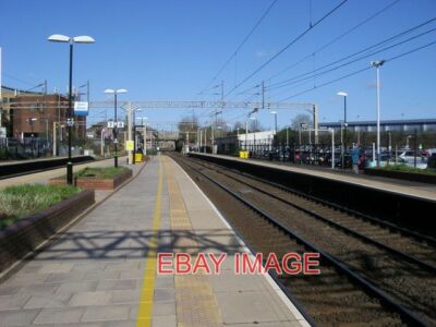 PHOTO  PLATFORM 8 PLATFORM 8 WATFORD JUNCTION STATION 2017