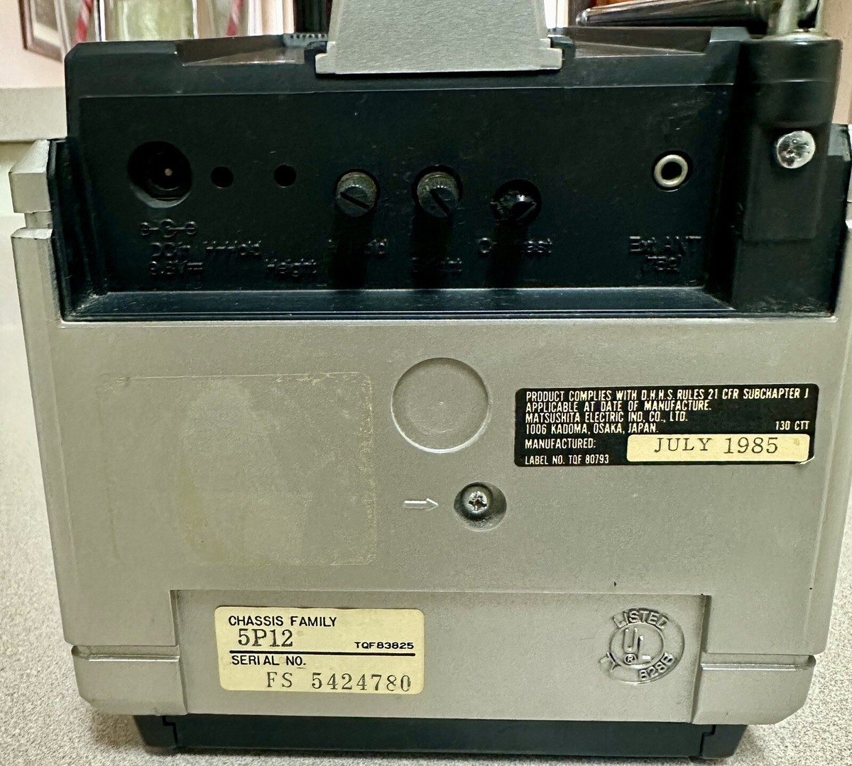 Vintage 1985 Panasonic Portable AC/DC Batt TV/FM/AM Radio Works