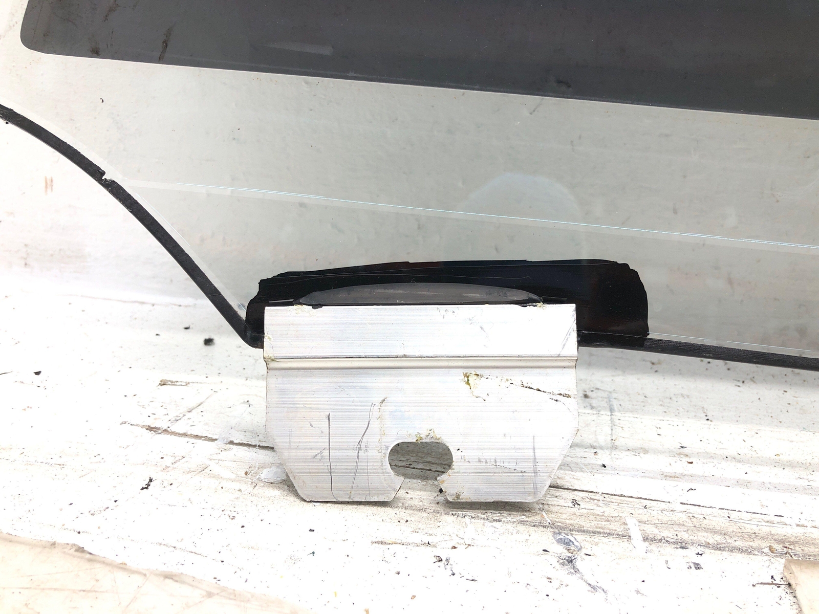 2006-2012 BENTLEY CONTINENTAL RIGHT REAR DOOR GLASS WINDOW 3W5845026J FADED TINT