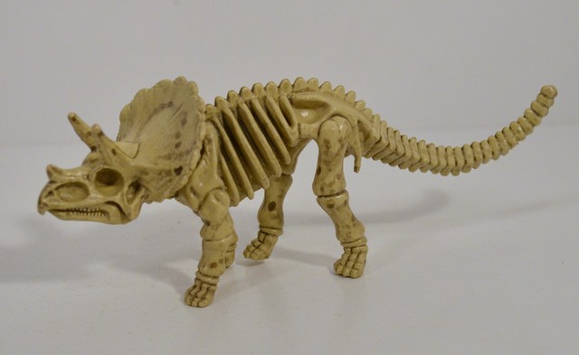 dinosaur skeleton figures