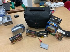 CANON DVD Camcorder DC210 with Battery  No Charger