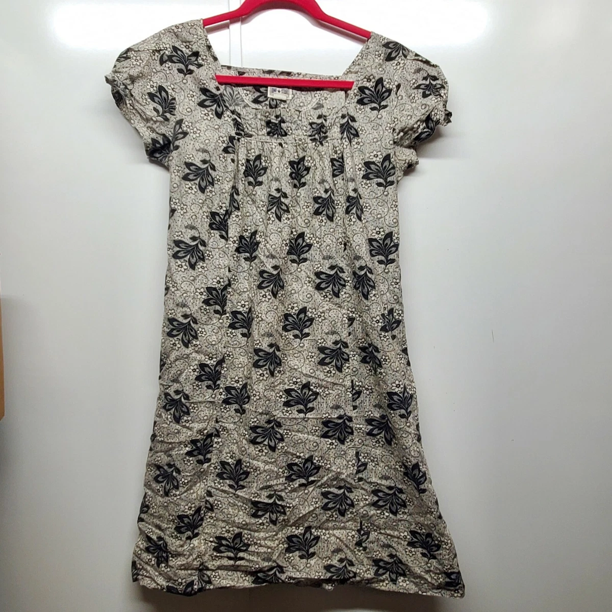 converse with summer dress