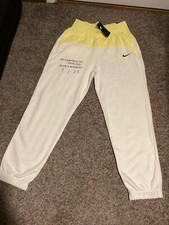 NWT Nike Fleece Jogger Classic Sweatpants Women  s Sz S FREE SHIPPING 