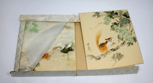 d 2 Vtg JAPANESE? PAINTINGS HAND PAINTED ON SILK Crabs Seashore, Chipmunk Grapes - Picture 12 of 15