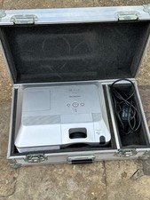 Hitachi CP-X705 XGA 3LCD HDMI Projector + REMOTE CONTROL + PENN & ELCOM  BOX