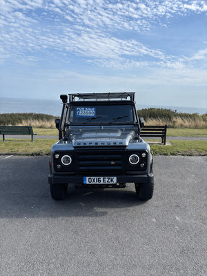 Land Rover Defender 2016