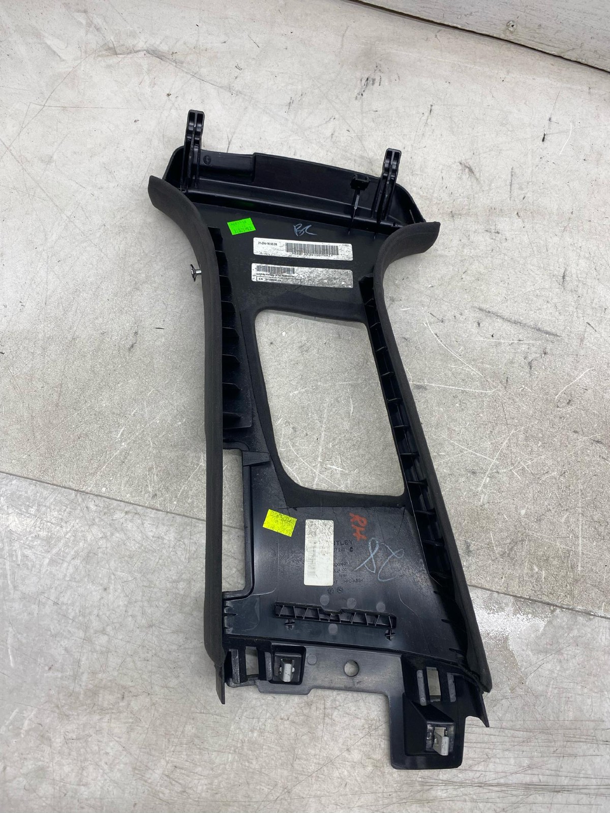 Bentley Bentayga 2015-2020 Right Upper Trim panels Set P/N 36A867240C