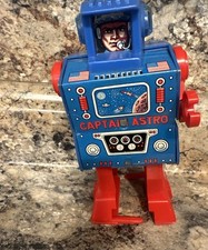 Captain Astro Mechanical Windup Robot MEGO Japan w/ Box Vintage 1972 Read