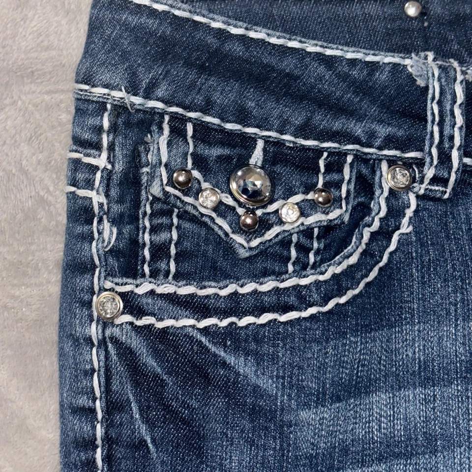 Pantalones Cortos de Jean Miss Chic USA - Para Mujer Talla 13 - Pantalones Cortos Largos Adornados Foto 2 de 4