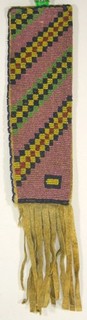 1890s NATIVE AMERICAN SIOUX INDIAN BEAD DECORATED HIDE KNIFE SHEATH / DAG SHEATH