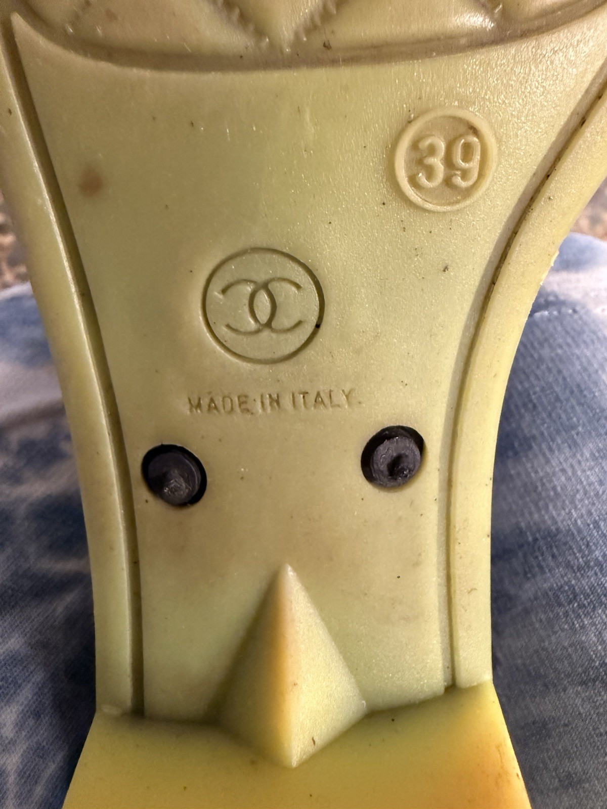 Authentic Chanel Vintage Interlocking CC Logo Rub… - image 8