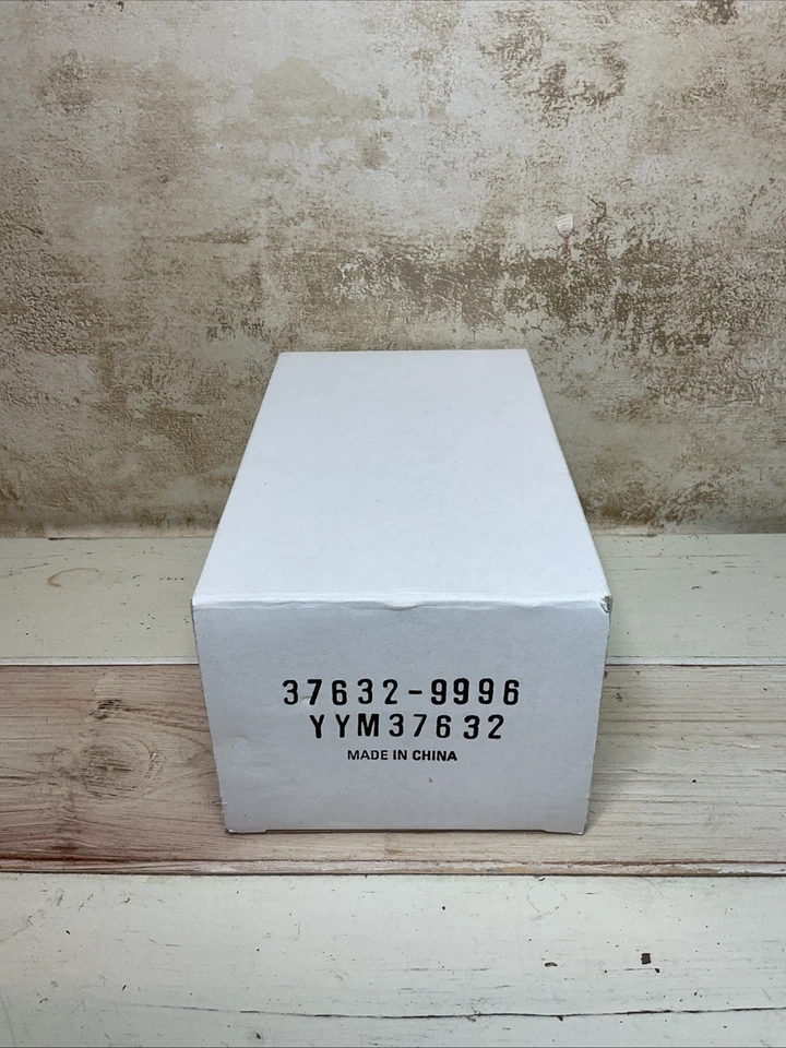 Matchbox Collectibles YYM37632 1932 MERCEDES Spotlight Generator Truck Fire - Image 4 of 4