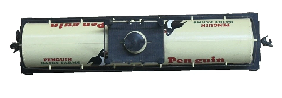 EXTREMELY RARE HO PENGUIN DAIRY FARMS CHRISTMAS SINGLE DOME TANK CAR-FREE SHIP - Image 3 of 4