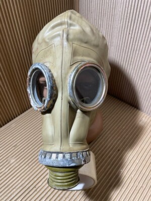 ソ連軍 東ドイツ軍 実物 ShM-41 ガスマスク サイズ2 ソ連軍 東ドイツ軍 実物 ShM-41 ガスマスク サイズ2 - メルカリ