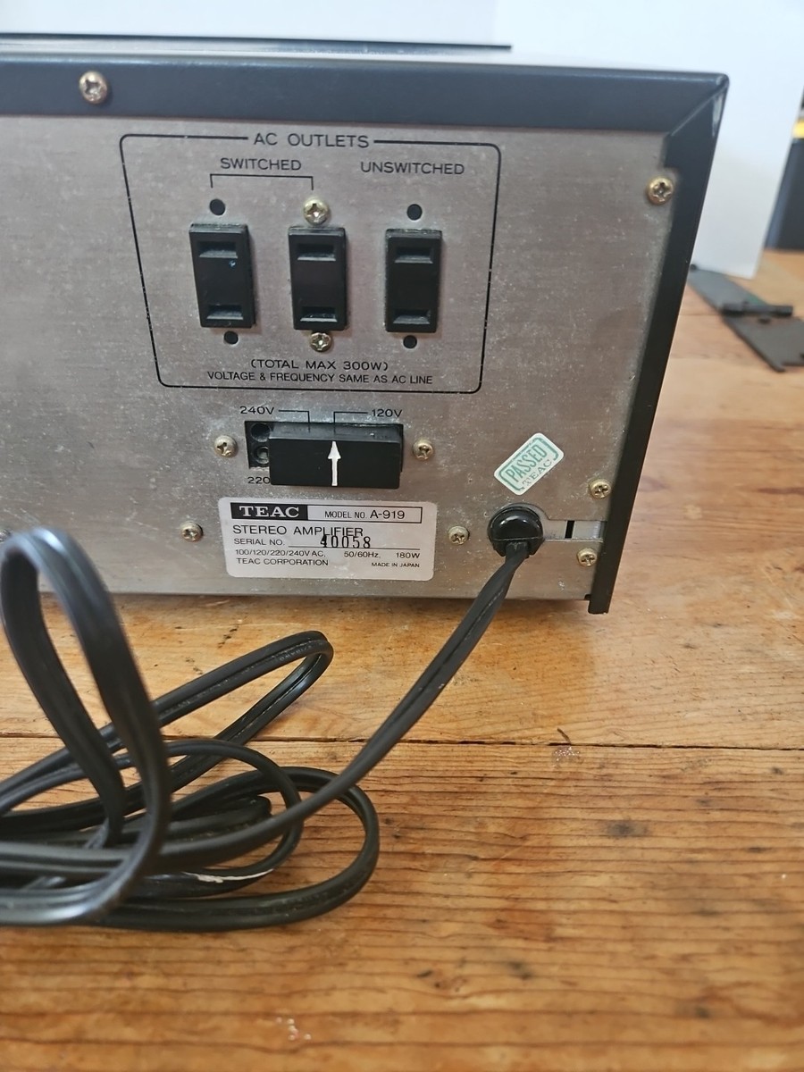 Vintage Teac A-919 DC Integrated Stereo Amplifier Phase Inverted