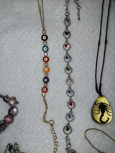 22 Teile Konvolut Modeschmuck Skorpion Kreuz Girraffe Strass - Bild 6 von 19