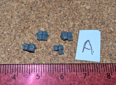 Warhammer 40K: T au Empire Bits: Fire Warrior Pouches & Grenades - A