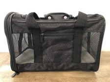 Sherpa Pet Carrier - Small 15 x10 x10