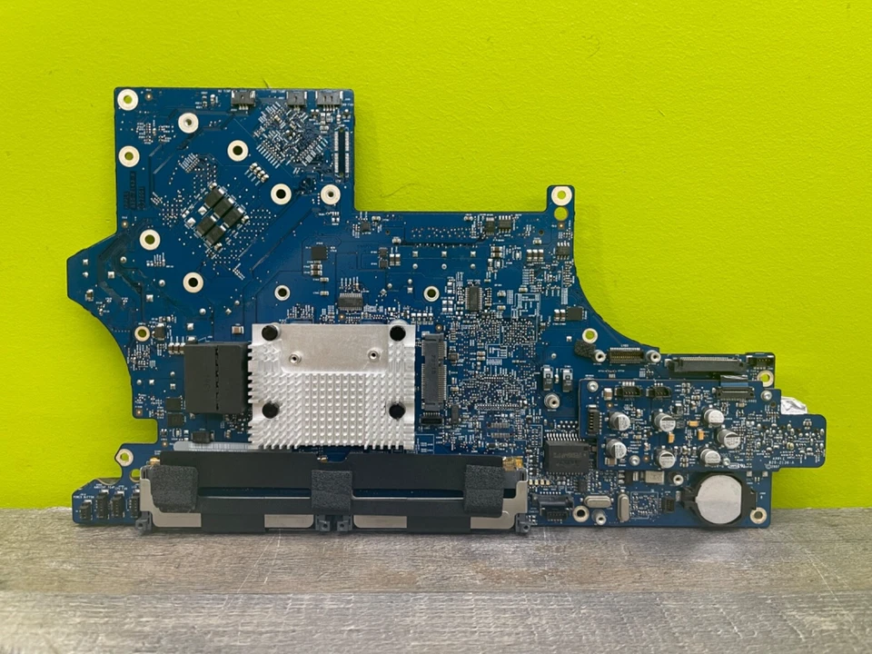 OEM Apple 20" iMac Logic Board 820-2143-A NO CPU/No RAM 661-4437 - Image 4 of 4