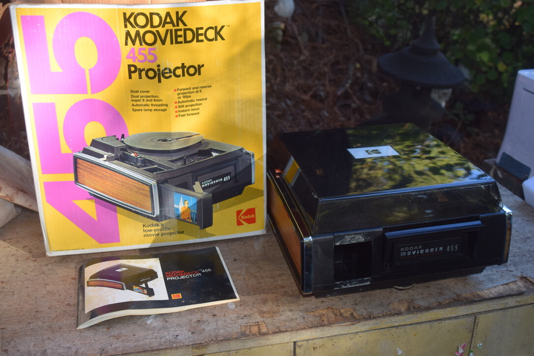 Vintage 1970's Kodak Moviedeck 455 Super Movie Projector 8mm