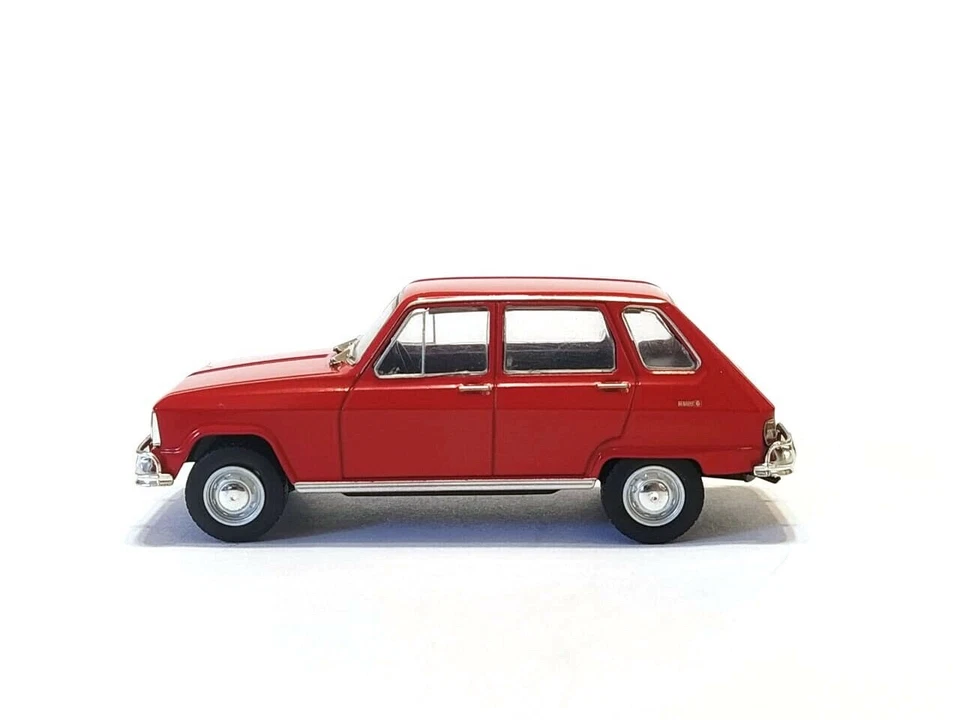 Renault 6 1969 Argentina Rare Diecast Car Scale 1:43 New Sealed With Magazine - Image 2 of 3