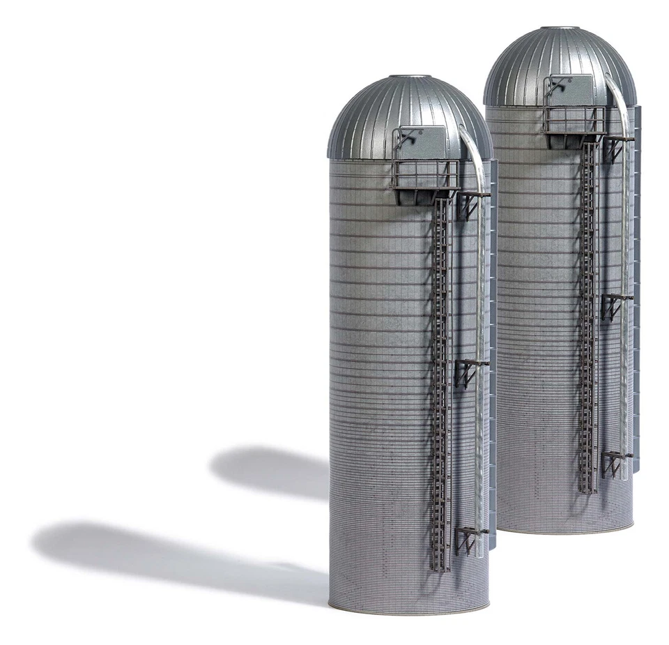 HO Scale Buildings - 1913 - Tower Silos HS 091 - kit  - Image 2 of 2