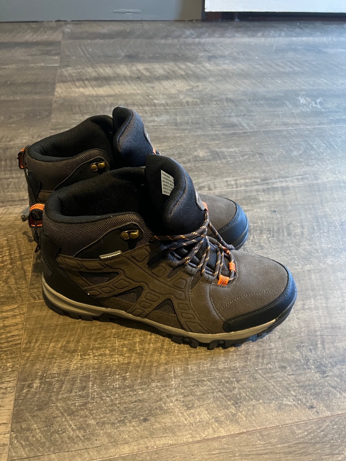 Eddie Bauer Men's Mid Height Brighton  Waterproof Hiking Boots Size 13M