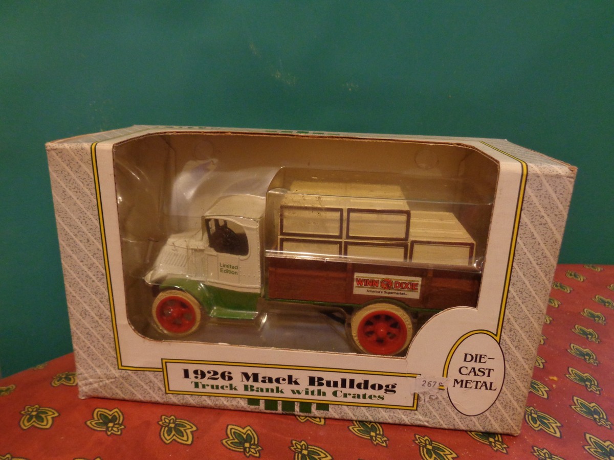 WINN DIXIE 1926 MACK BULLDOG TRUCK Metal Bank CRATES #9014-10EO