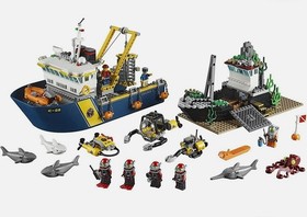 LEGO CITY: Deep Sea Exploration Vessel (60095) missing book #3, complete build