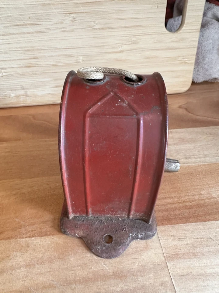 vintage clothes line reel - Image 2 of 4