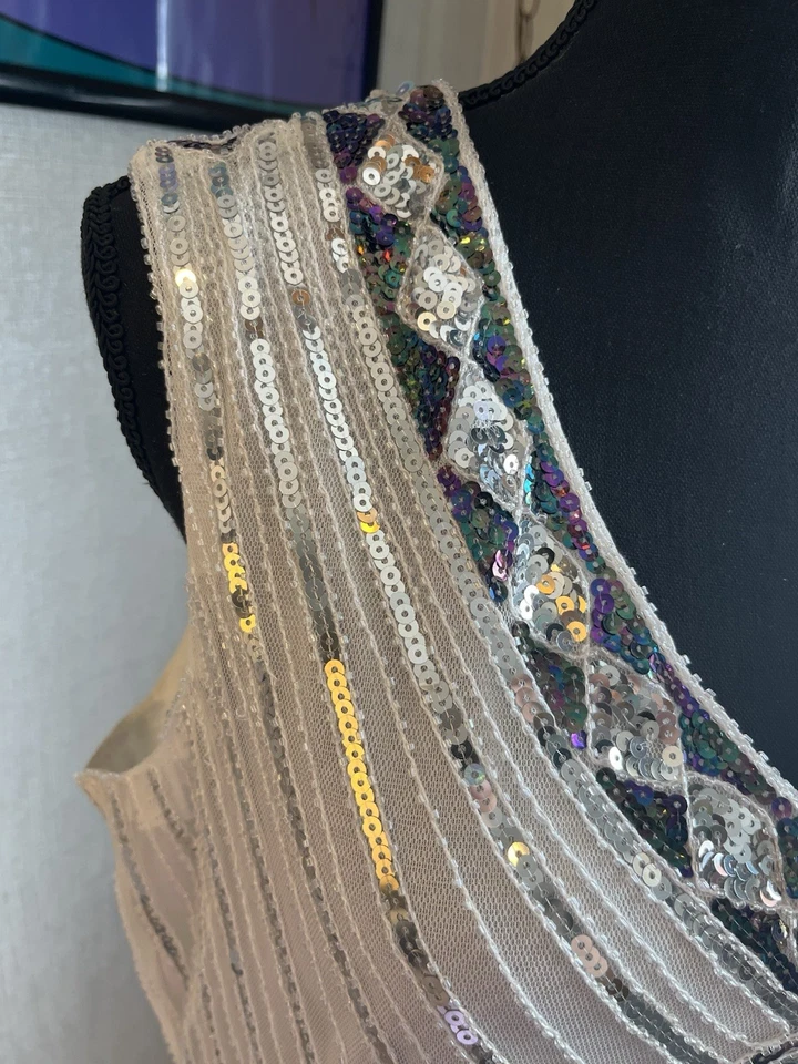 1920’s Flapper Fringe Style Dress White And Silver XXL - Image 3 of 4