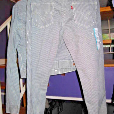 Levi's 513 Boyfriend Hitchhiker Stripe Destruct Capri Jeans Jr Sizing NEW