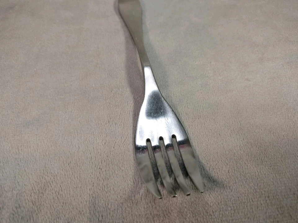 Tenedor para ensalada Knork 6 7/8" acero inoxidable satinado Foto 3 de 4