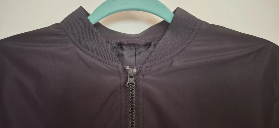 Leichte schwarze Jacke im Bomberstil von Urban Classics in Gr. L - Bild 3 von 4