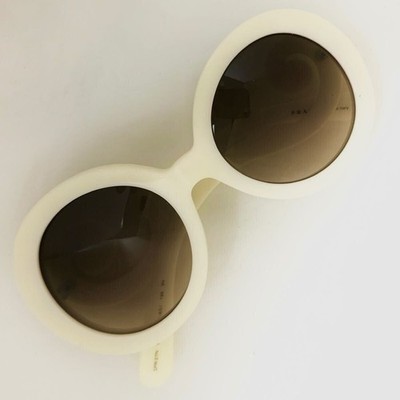 T05 002 PRADA sunglasses thick frame ivory gradient brown oval