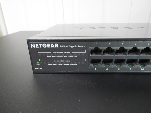 Netgear 24-Port Gigabit Ethernet Unmanaged Switch GS324 - Picture 7 of 7